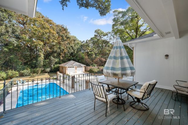 1437 E Regency Oaks Drive, Mobile, AL 36609