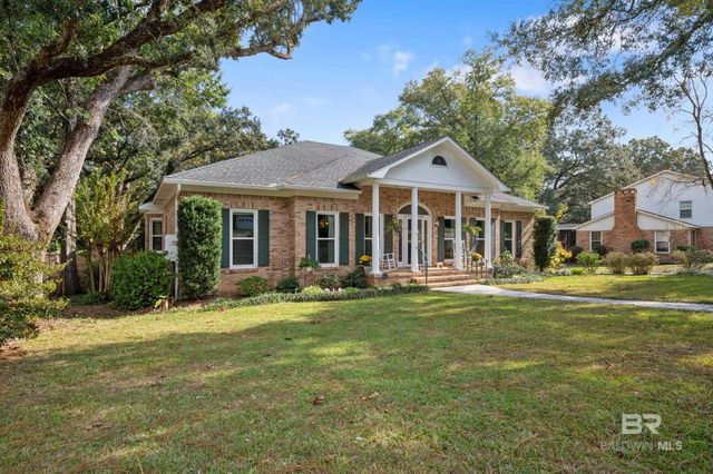 1437 E Regency Oaks Drive, Mobile, AL 36609