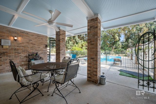 1437 E Regency Oaks Drive, Mobile, AL 36609