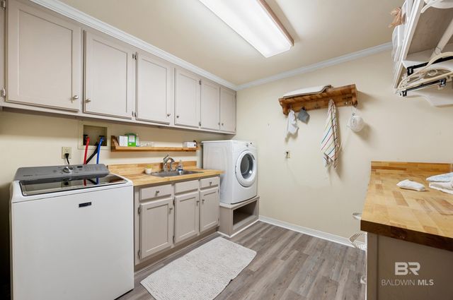 1437 E Regency Oaks Drive, Mobile, AL 36609