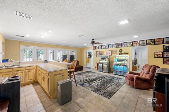 1437 E Regency Oaks Drive, Mobile, AL 36609