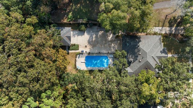 1437 E Regency Oaks Drive, Mobile, AL 36609