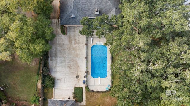 1437 E Regency Oaks Drive, Mobile, AL 36609