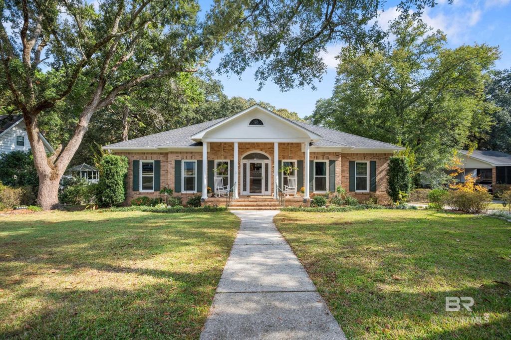 1437 E Regency Oaks Drive, Mobile, AL 36609