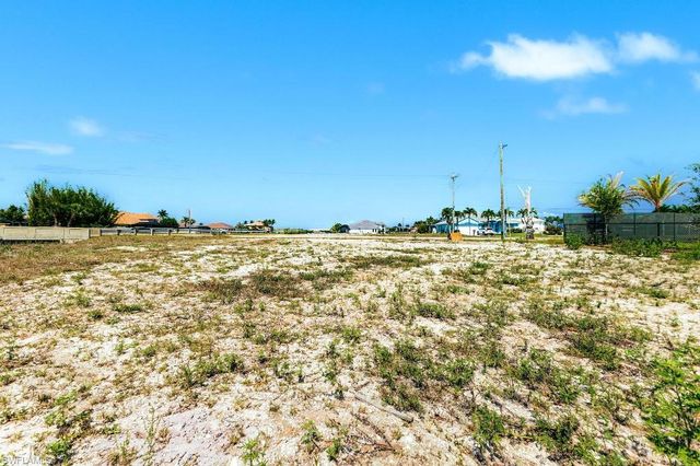 931 Old Burnt Store RD N, Cape Coral, FL 33993