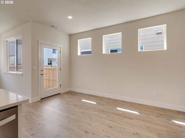 13856 Sw 175th Ave, Tigard, OR 97140