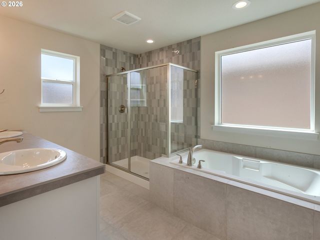 13856 Sw 175th Ave, Tigard, OR 97140