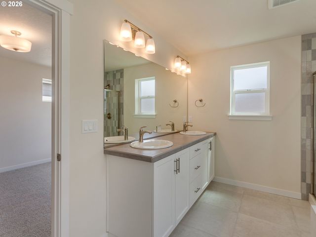 13856 Sw 175th Ave, Tigard, OR 97140