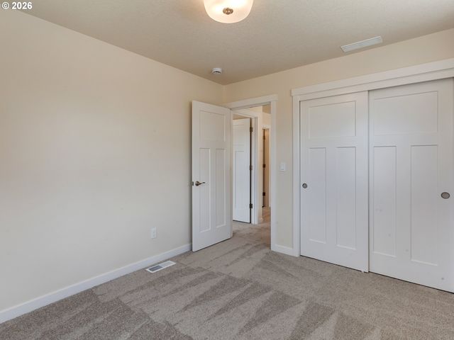13856 Sw 175th Ave, Tigard, OR 97140