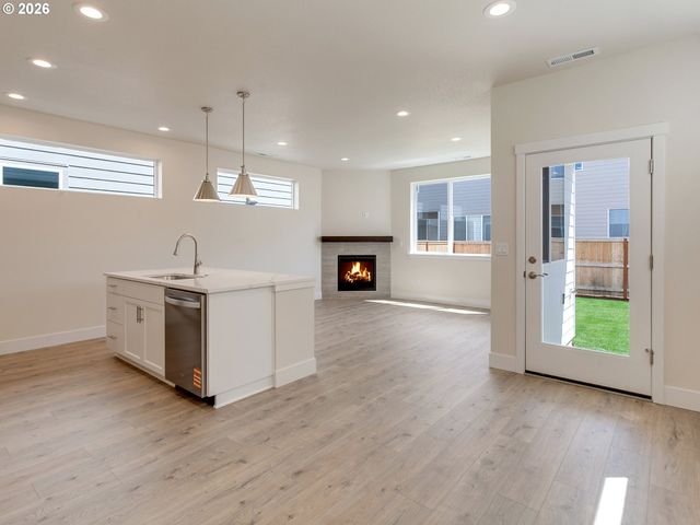 13856 Sw 175th Ave, Tigard, OR 97140