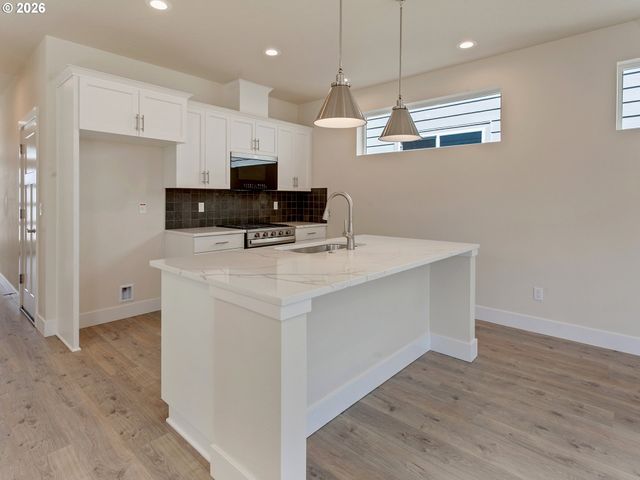 13856 Sw 175th Ave, Tigard, OR 97140