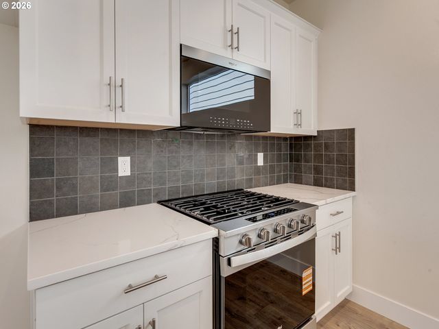 13856 Sw 175th Ave, Tigard, OR 97140
