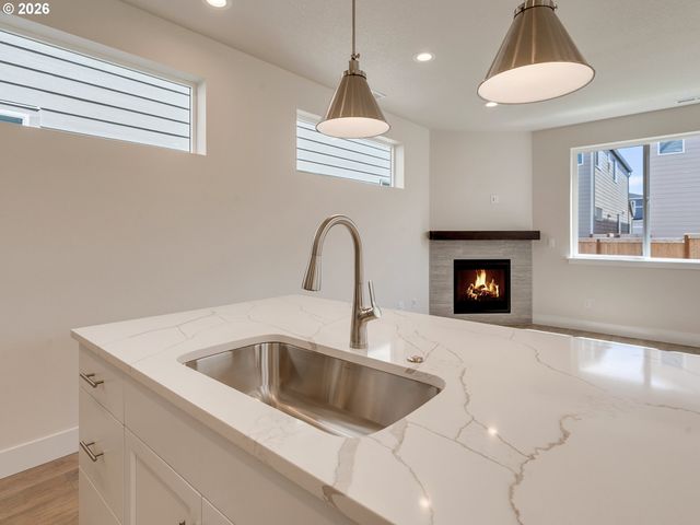 13856 Sw 175th Ave, Tigard, OR 97140