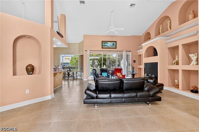 2305 Kismet PKWY W, Cape Coral, FL 33993