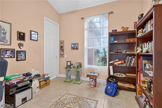 2305 Kismet PKWY W, Cape Coral, FL 33993
