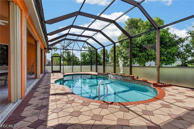 2305 Kismet PKWY W, Cape Coral, FL 33993