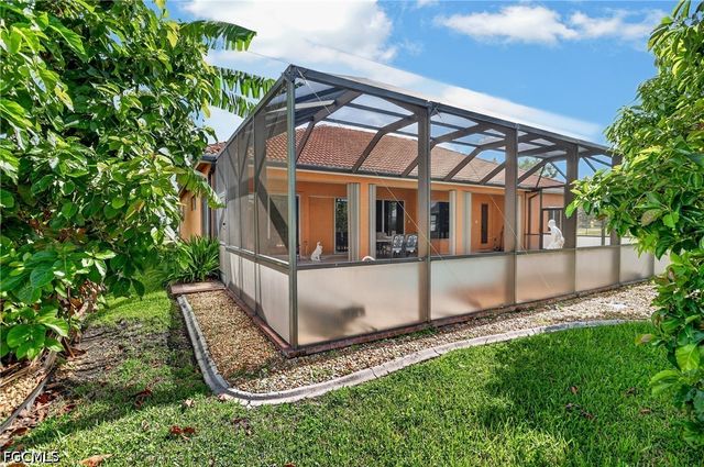 2305 Kismet PKWY W, Cape Coral, FL 33993