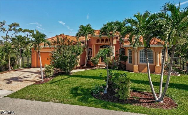 2305 Kismet PKWY W, Cape Coral, FL 33993
