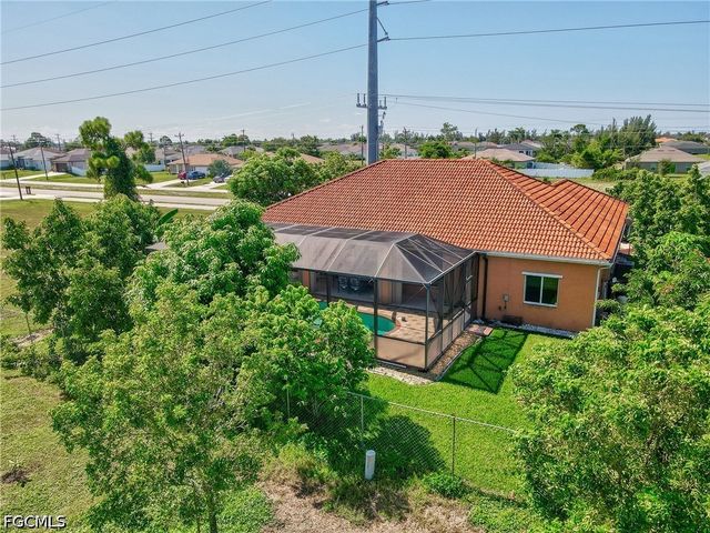 2305 Kismet PKWY W, Cape Coral, FL 33993