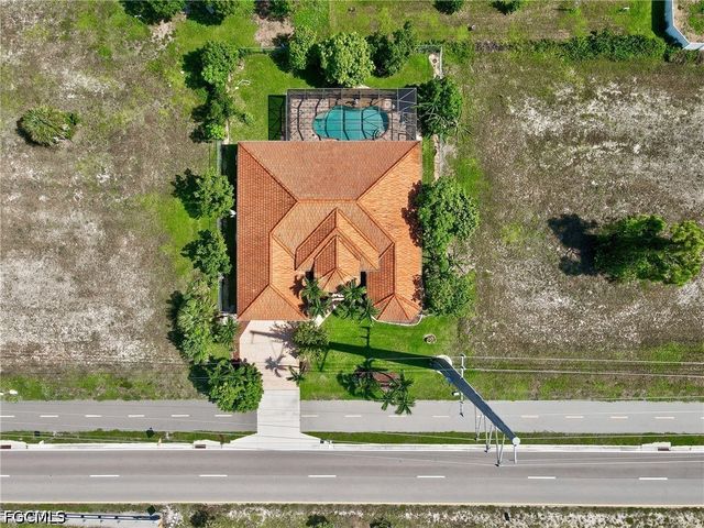 2305 Kismet PKWY W, Cape Coral, FL 33993