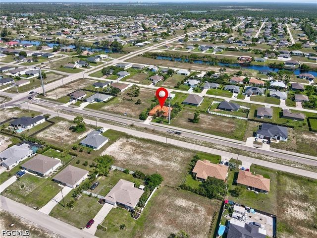 2305 Kismet PKWY W, Cape Coral, FL 33993