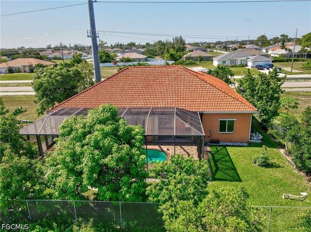 2305 Kismet PKWY W, Cape Coral, FL 33993