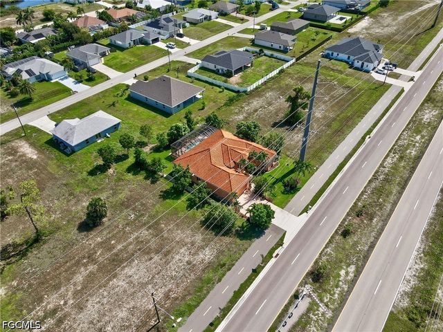 2305 Kismet PKWY W, Cape Coral, FL 33993