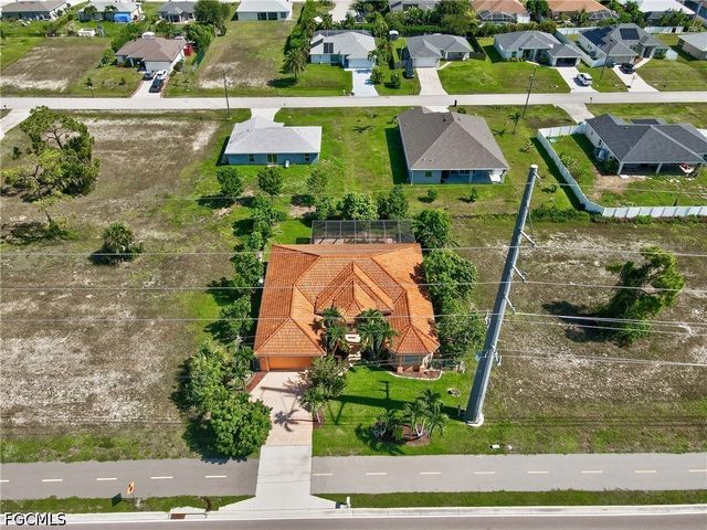 2305 Kismet PKWY W, Cape Coral, FL 33993