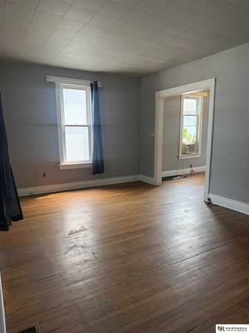 2409 B Street, Omaha, NE 68105