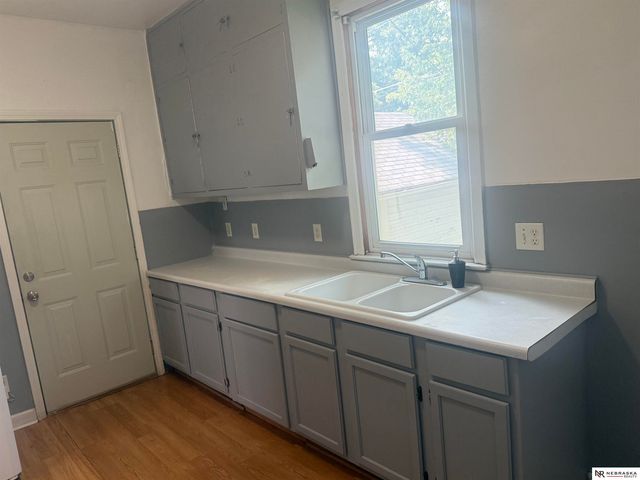 2409 B Street, Omaha, NE 68105