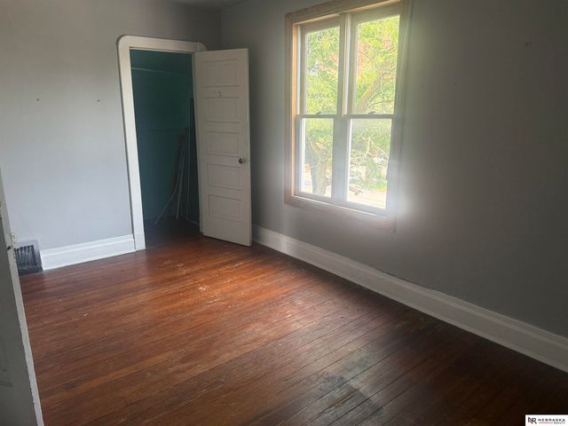2409 B Street, Omaha, NE 68105