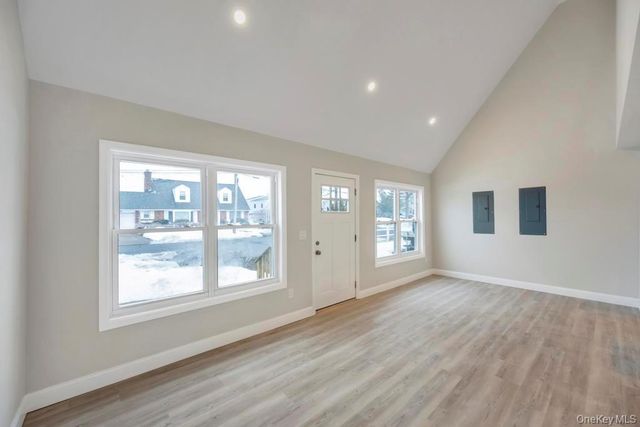 52 Halycon Road, Lindenhurst, NY 11757