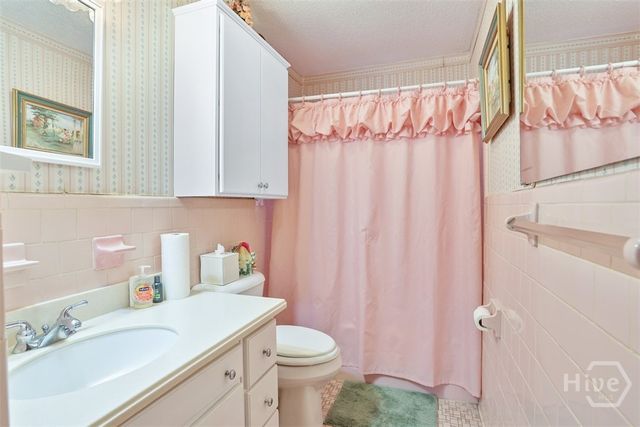 1724 Stuyvesant Street, Savannah, GA 31405