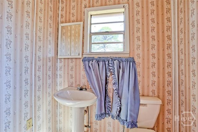 1724 Stuyvesant Street, Savannah, GA 31405