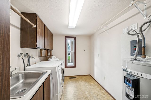 2406 10th Avenue, Milton, WA 98354