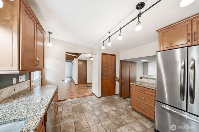 2406 10th Avenue, Milton, WA 98354