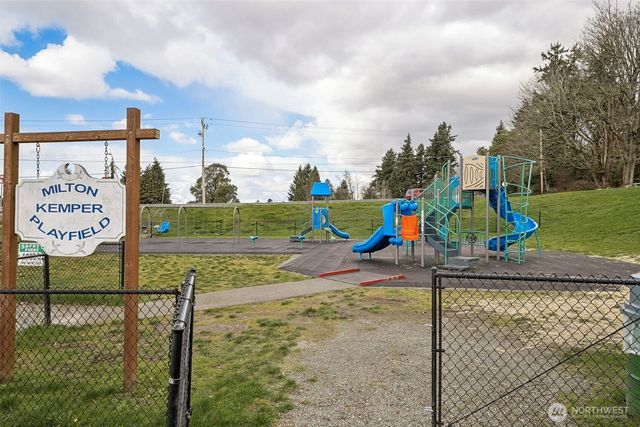 2406 10th Avenue, Milton, WA 98354