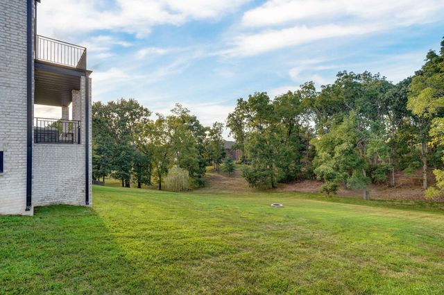 343 W Monarchwood Drive, Nixa, MO 65714