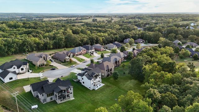343 W Monarchwood Drive, Nixa, MO 65714