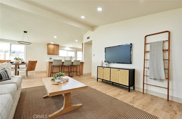 1126 E Ada, Glendora, CA 91741