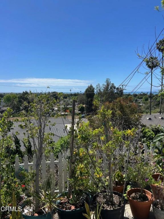 2484 Fernwood Drive, Ventura, CA 93001