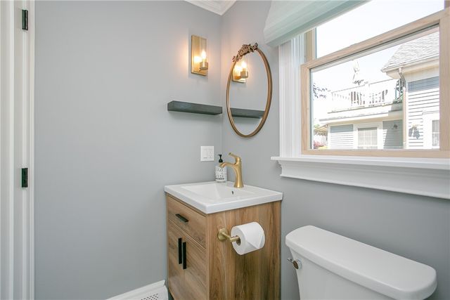 5 Cherry Street, Newport, RI 02840