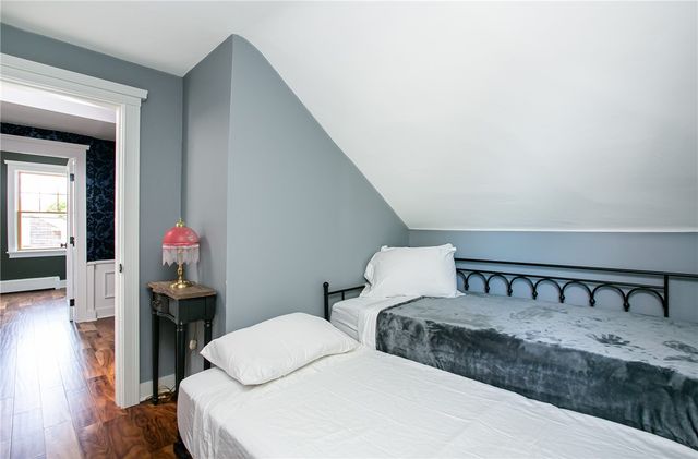 5 Cherry Street, Newport, RI 02840