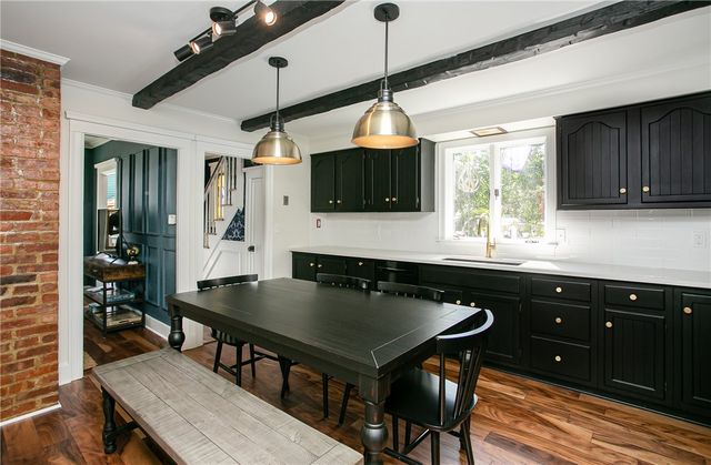 5 Cherry Street, Newport, RI 02840