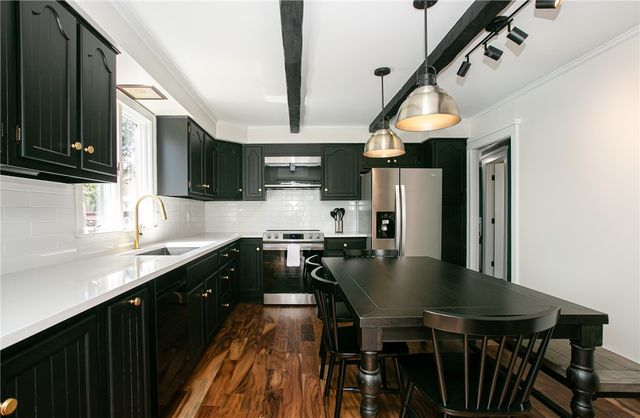 5 Cherry Street, Newport, RI 02840