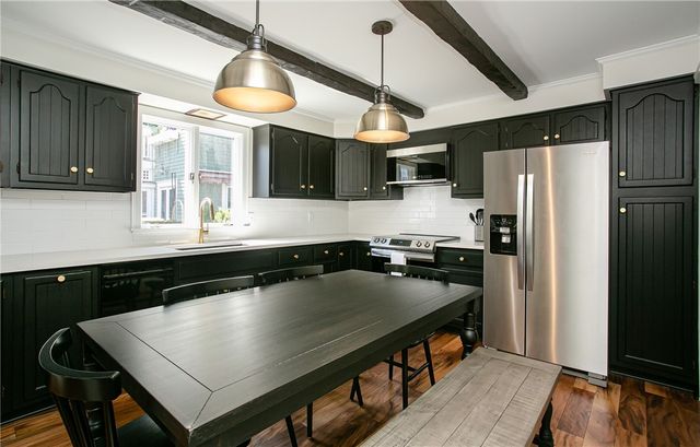 5 Cherry Street, Newport, RI 02840