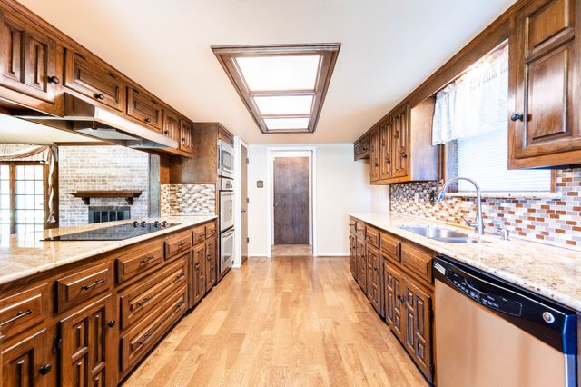 104 Cedar View Drive, Rowlett, TX 75087