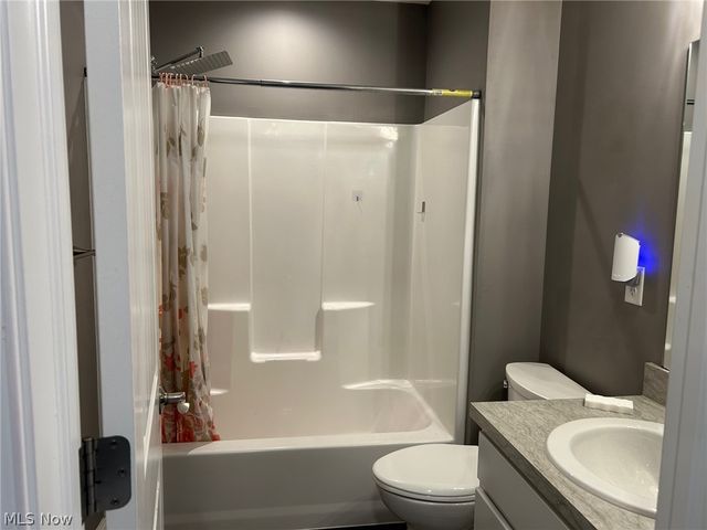 937 Crockett Circle, Canal Fulton, OH 44614