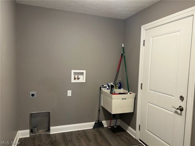 937 Crockett Circle, Canal Fulton, OH 44614