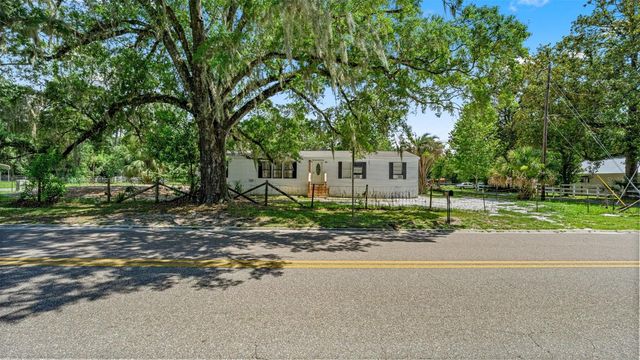 10530 PROSPECT AVENUE, Hampton, FL 32044